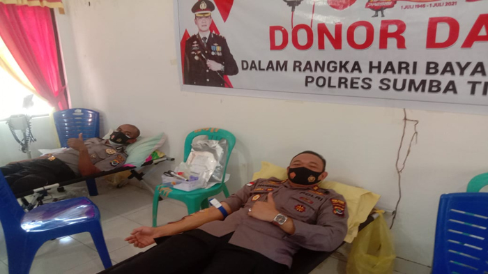 Jelang HUT Ke-75 Bhayangkara, Polres Sumba Timur Donor Darah