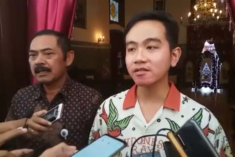 Gibran Masuk PDIP dan Serahkan KTA ke DPC PDIP Kota Surakarta
