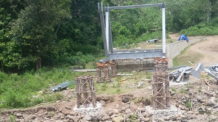 jembatan-wae-mese-manggarai-barat_20171102_203119.jpg
