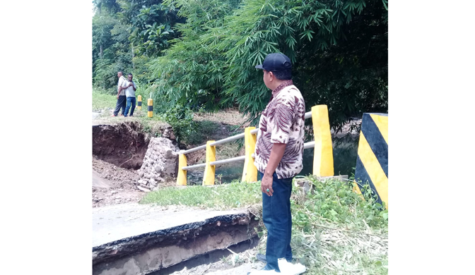 Jembatan Wailamun yang Ambruk Sudah Berusia 24 Tahun