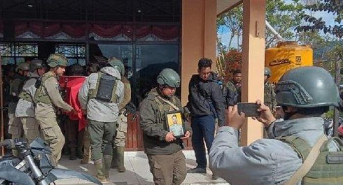 Diterbangkan dari Distrik Oksibil, Briptu Agung Korban KKB Papua Dipulangkan ke Manado