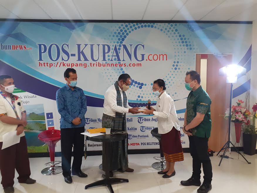 Pandemi Covid-19, Kata Wagub NTT : Tidak Cukup Pakai Masker dan Jaga Jarak