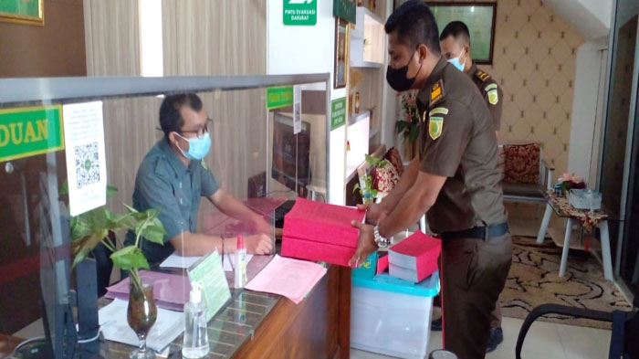 JPU Kejari TTU Limpahkan Berkas Perkara Tipikor Dana Desa Makun