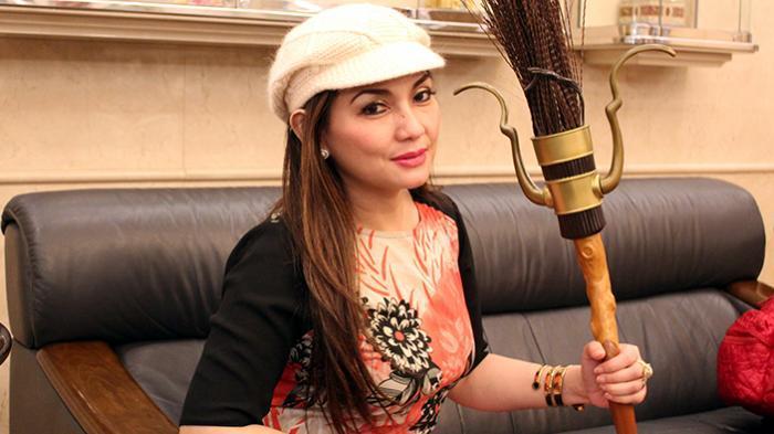 Lakalantas Tunggal Nia Daniaty, Manajer Bilang Akibat Rem Blong, Polisi Ungkap Alasan Lain