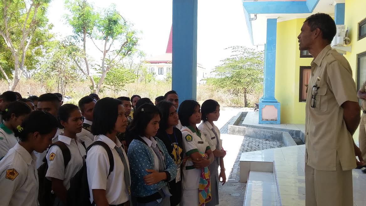 Kadis Pora SBD, Temui Paskibaraka, Minta Bersabar, Bendahara Sedang Proses