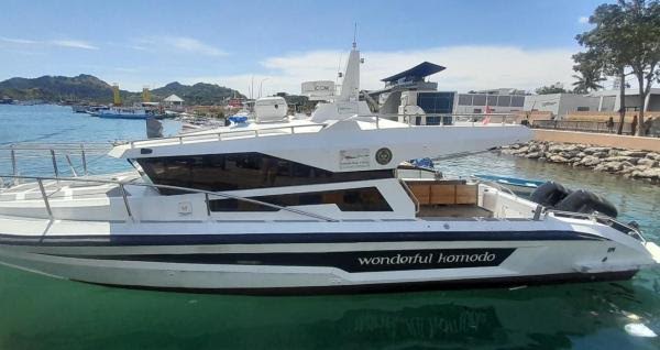 kapal-cepat-speedboat-bernama-wonderful-komodo.jpg
