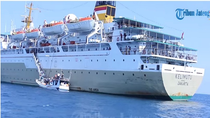 kapal-penumpang-pelni-km-kelimutu.jpg