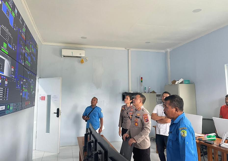 Jelang KTT ASEAN Summit 2023, Kapolres Manggarai Barat Cek Pengolahan Air Bersih SPAM Wae Mese