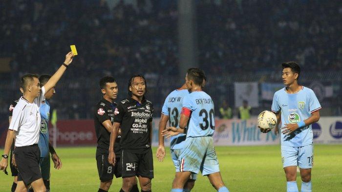 Pemain Persib Bandung Kena Kartu Kuning Merugikan, Bayar Sendiri Ini Peringatan Keras Muchchtar