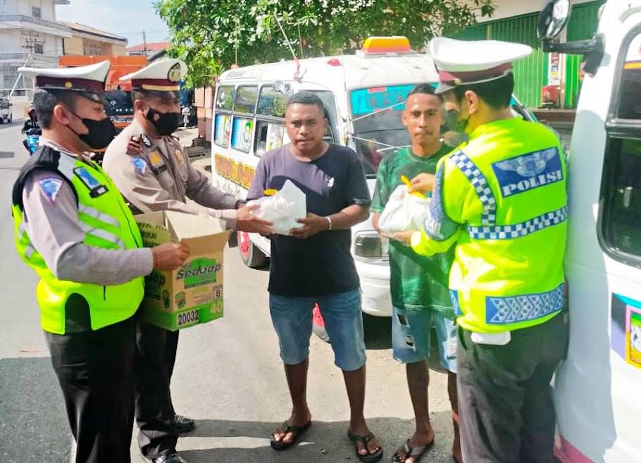 Rayakan Hari Jadi Polantas ke 67, Satuan Lantas Polres Belu Salurkan Sembako