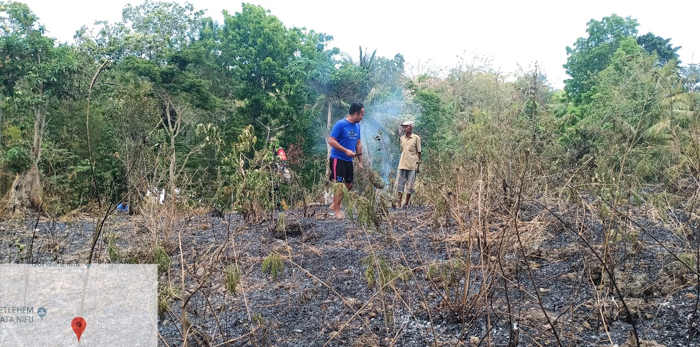 kebakaran-lahan-milik-yan-lobo-danramil-kota-soe-turun-langsung-padamkan-api.jpg