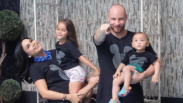 8 Tahun Menikah, Melaney Ricardo Sebut dengan Bule Banyak Gak Enaknya!