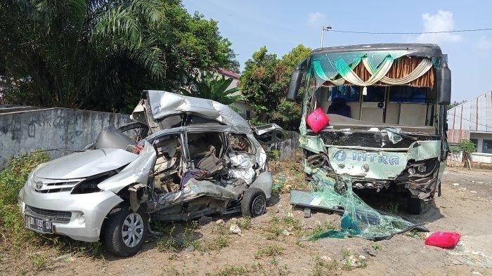 INI PEMICU Sembilan Remaja Mesjid TEWAS, BEGINI Kondisi Kendaraan REMUK vs BUS di Pemantangsiantar