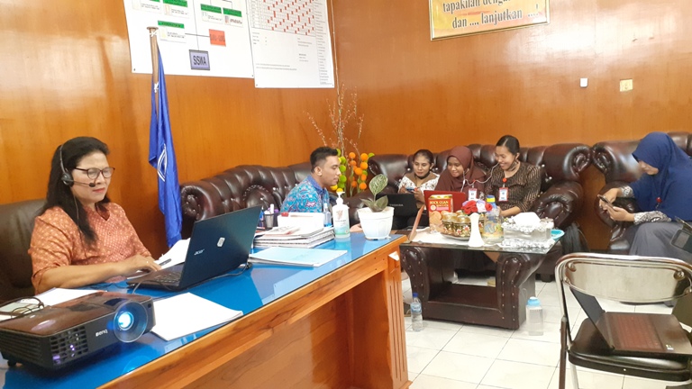 Kepsek SMAN 5 Kupang Lakukan Supervisi Bagi Semua MGMP di Masa Pandemi Covid-19