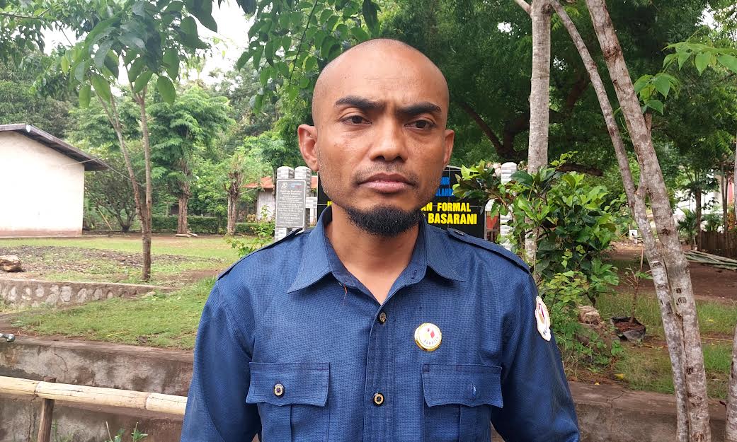 ketua-bawaslu-kabupaten-flores-timur-arifin-atanggae.jpg