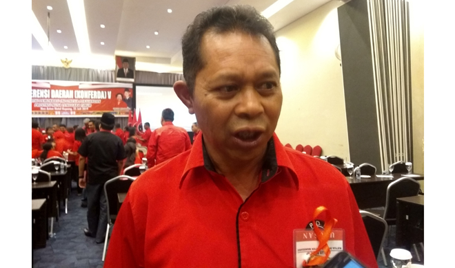 Paulus Peos Maju Balon Bupati Manggarai