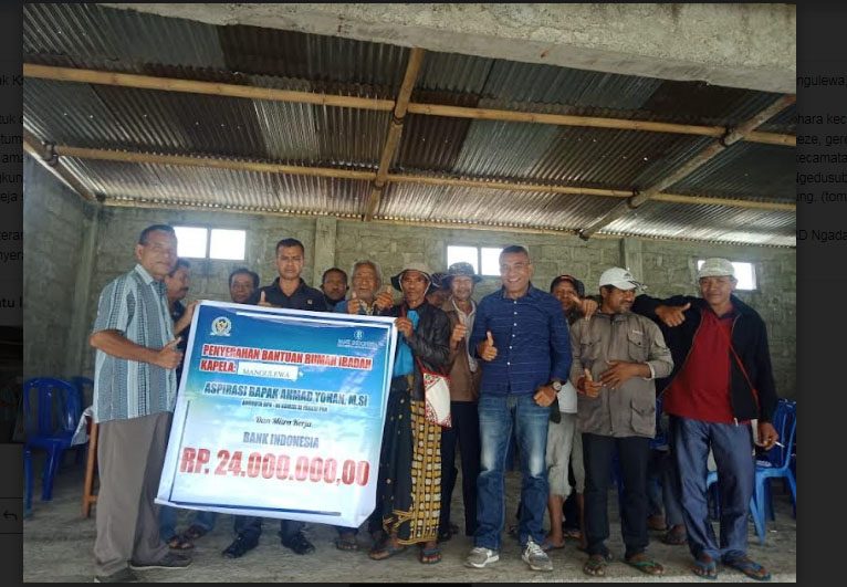 Anggota DPR RI Ahmad Yohan Bantu 13 Rumah Ibadah di Ngada