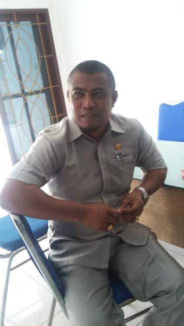 Ketua Komisi C DPRD Sumbar Minta Pemilik Toko Tempatkan Keranjang Sampah Depan Toko