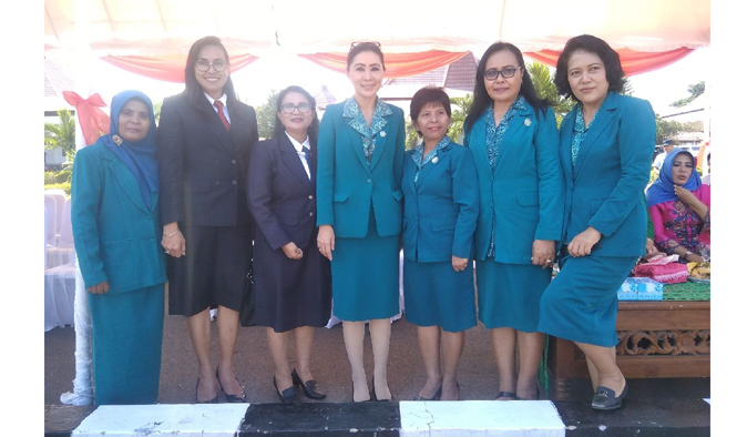 Apel Hari Pahlawan di Alun-alun Rujab Gubernur NTT, Julie: TP PKK Juga Pahlawan