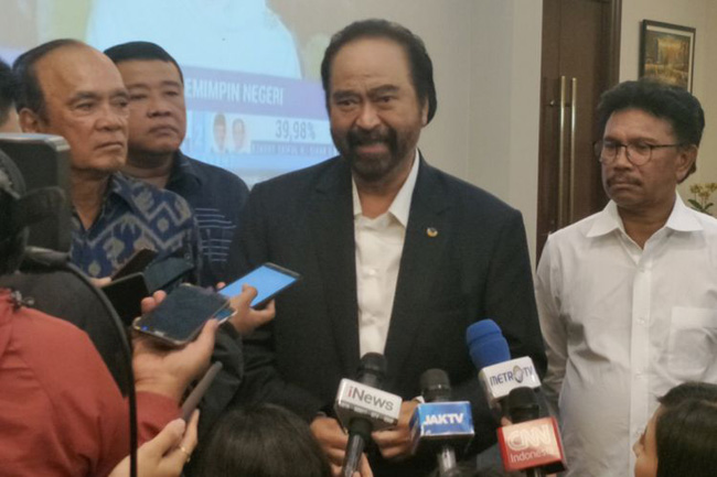 ketua-umum-partai-nasdem-surya-paloh-di-kantor-dpp-partai-nasdem-jakarta-pusat_20180627_210539.jpg