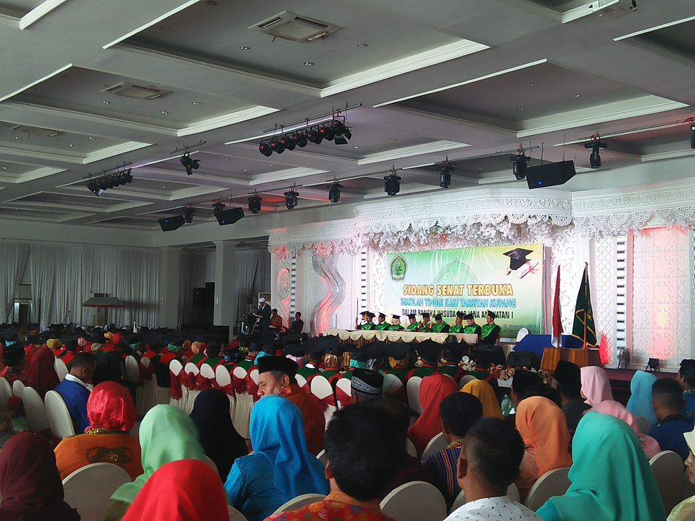 Ketua MUI NTT Menangis Saat Beri Sambutan, Ada Apa ya?