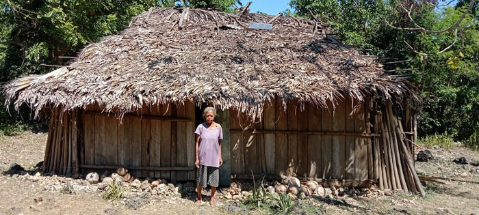 Kisah Nenek Viktoria Hidup di Gubuk Reyot Yang Nyaris di 'Amuk' Seroja