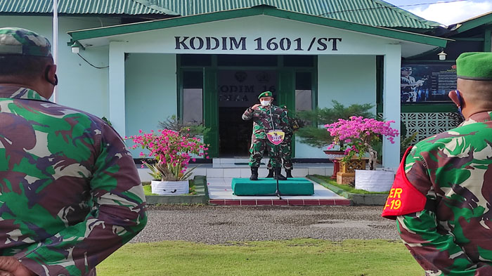 Kodim Sumba Timur Salurkan 20 Ton Beras Untuk Warga