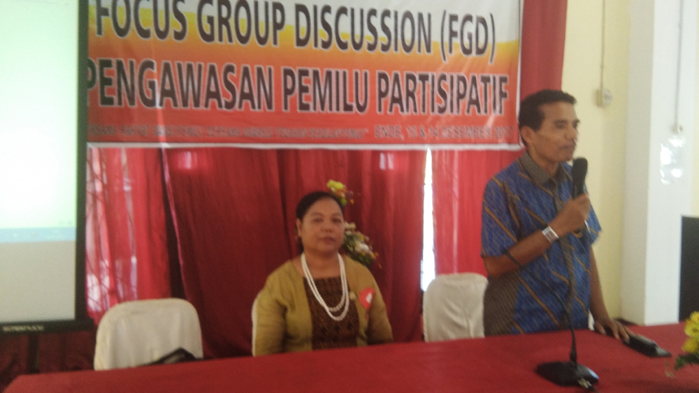 koordinator-organisasi-dan-sdm-panwaslu-kabupaten-ende-natsir-b-koten_20171215_085224.jpg