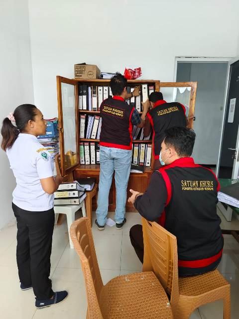 Dugaan Korupsi Dana BOK, Kejari Alor Geledah Puskesmas Apui