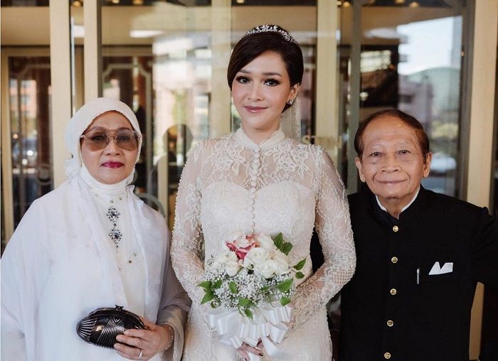 kusthini-dan-harjono-sigit-orang-tua-maia-estianty.jpg