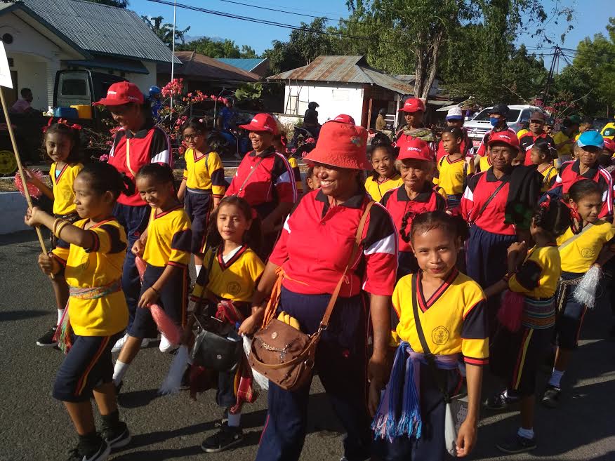 Ratusan Orangtua Ikut Lomba Senam Lansia di Lewoleba