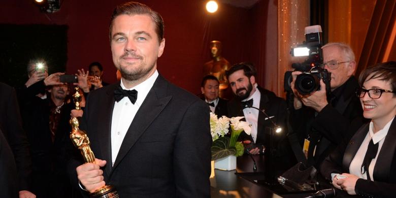 Leonardo DiCaprio Mengunjungi Kafe di Edinburgh