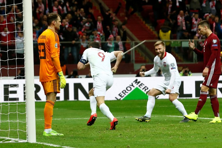 Hasil Pertandingan Kualifikasi Piala Eropa 2019- Menang 2-0 atas Latvia, Polandia Bertengger Grup G