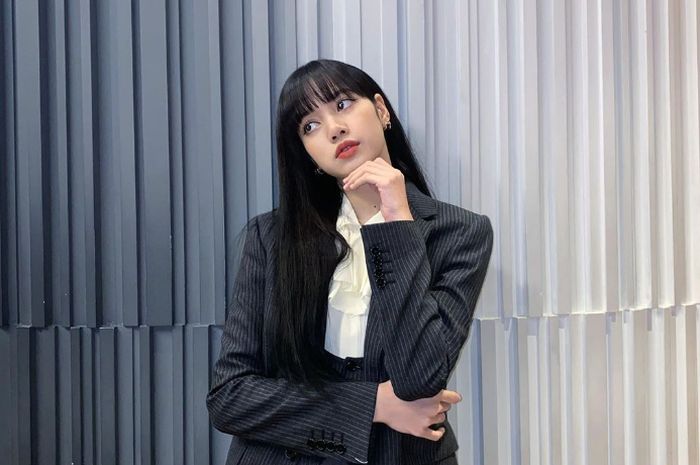 lisa-blackpink-ditipu-mantan-manajer.jpg