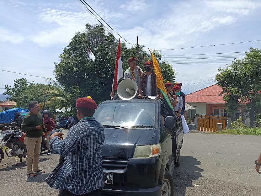 PMKRI dan HMI Demo Damai Dukung Polres Ende Usut Tuntas Dugaan Kasus Korupsi Dana KONI