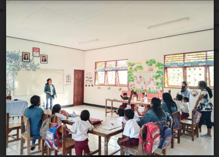 Mahasiswa KKNT-PPM Unwira Kupang Adakan Program Amancalistung di SD GMIT Baumata