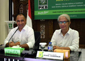 Marianus-Emi Juga Daftar pada Hari Pertama