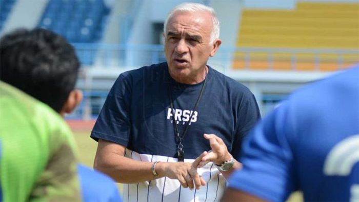 mario-gomez-dipecat-sebagai-pelatih-persib-bandung-ini-penjelasan-teddy-tjahyono.jpg