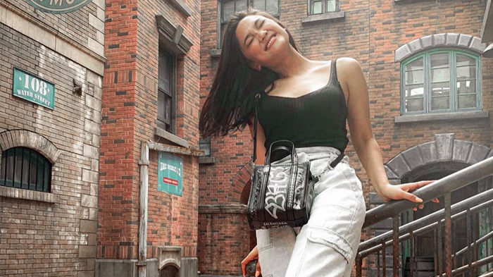 Marion Jola Unggah Foto Dirinya di Singapura, Warganet Soroti Kakinya