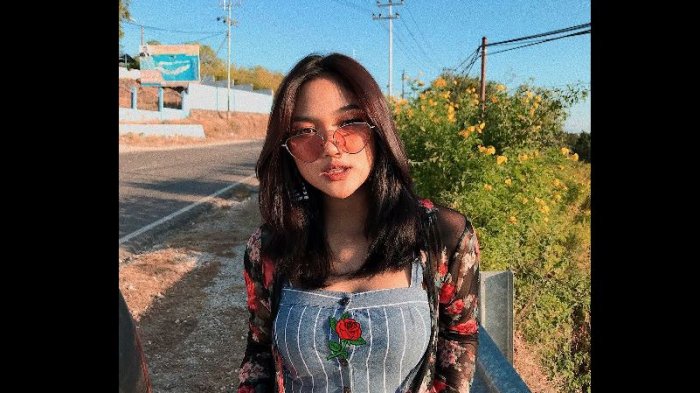 Reaksi Marion Jola Kala Pose Seksinya Dicibir, Netizen Pun Ribut