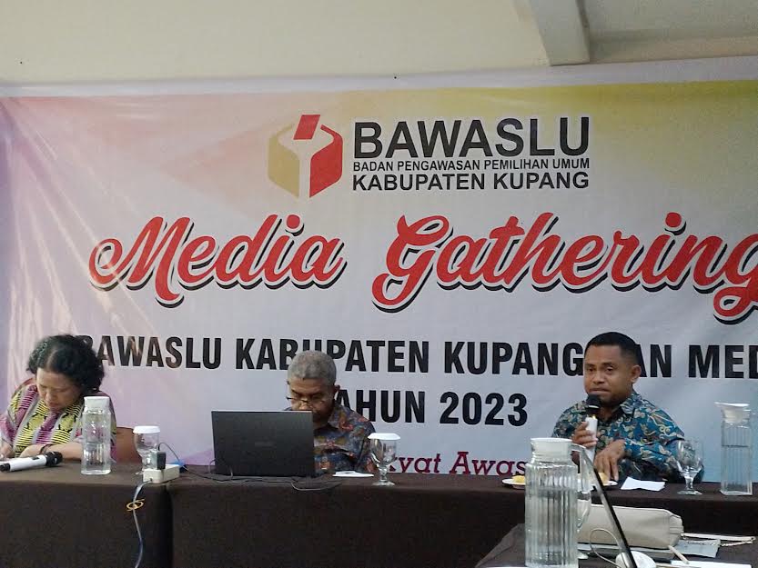 marthoni-reo-kanan-saat-membuka-kegiatan-media-gathering.jpg