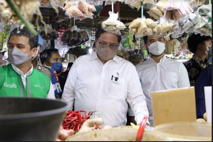 Menko Airlangga Dorong Pemanfaatan Teknologi Digital di Pasar Tradisional