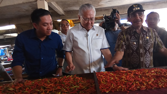Harga di Atas HET, Pedagang Pasar Oebobo Mengaku Berat Gula yang Mereka Terima Kurang