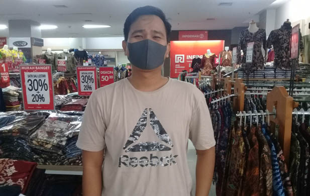 Menuju New Normal Ramayana Mall Beri Pembatas Antara Kasir dan Pengunjung