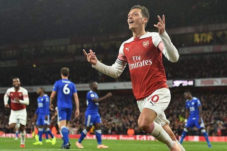 mezut-gelandang-arsenal-mesut-oezil.jpg