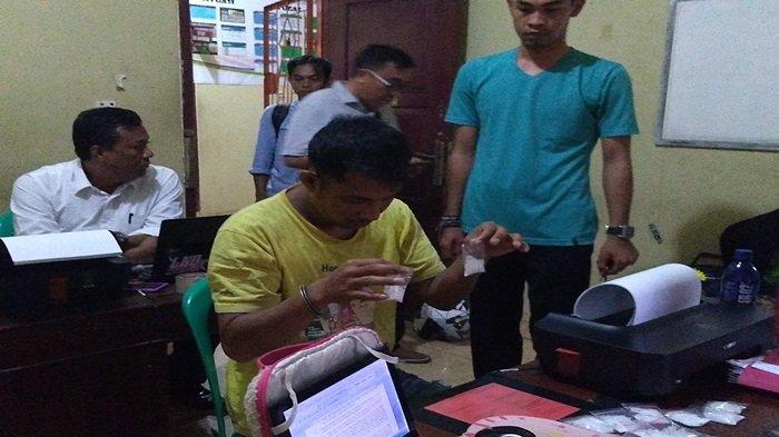 SIMAK YUK:Demi Membayar Kontrakan dan Baju Sekolah Anak, Warga ini Nekat Jadi Kurir Sabu