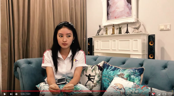 natasha-wilona-di-ruang-tamu-1.jpg