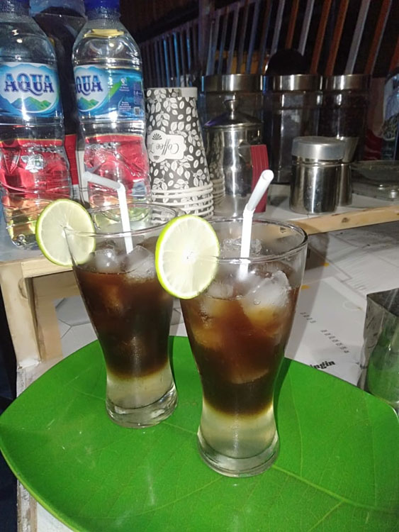Obati Dahaga dengan Iced Coffee Lemon