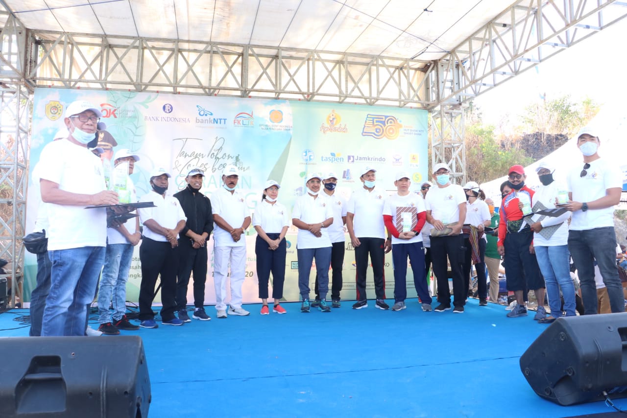 OJK NTT dan FKLJK NTT Kompak Dukung Kegiatan Gerakan Kupang HIjau