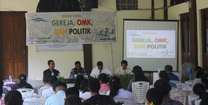 OMK Paroki St Simon Petrus Tarus Gelar Seminar Politik